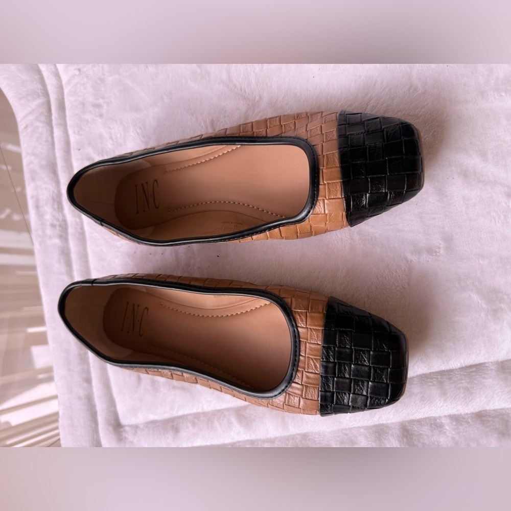 INC International | Jenaya tan / brown & black ballet flat shoes 7M handmade - Picture 5 of 12